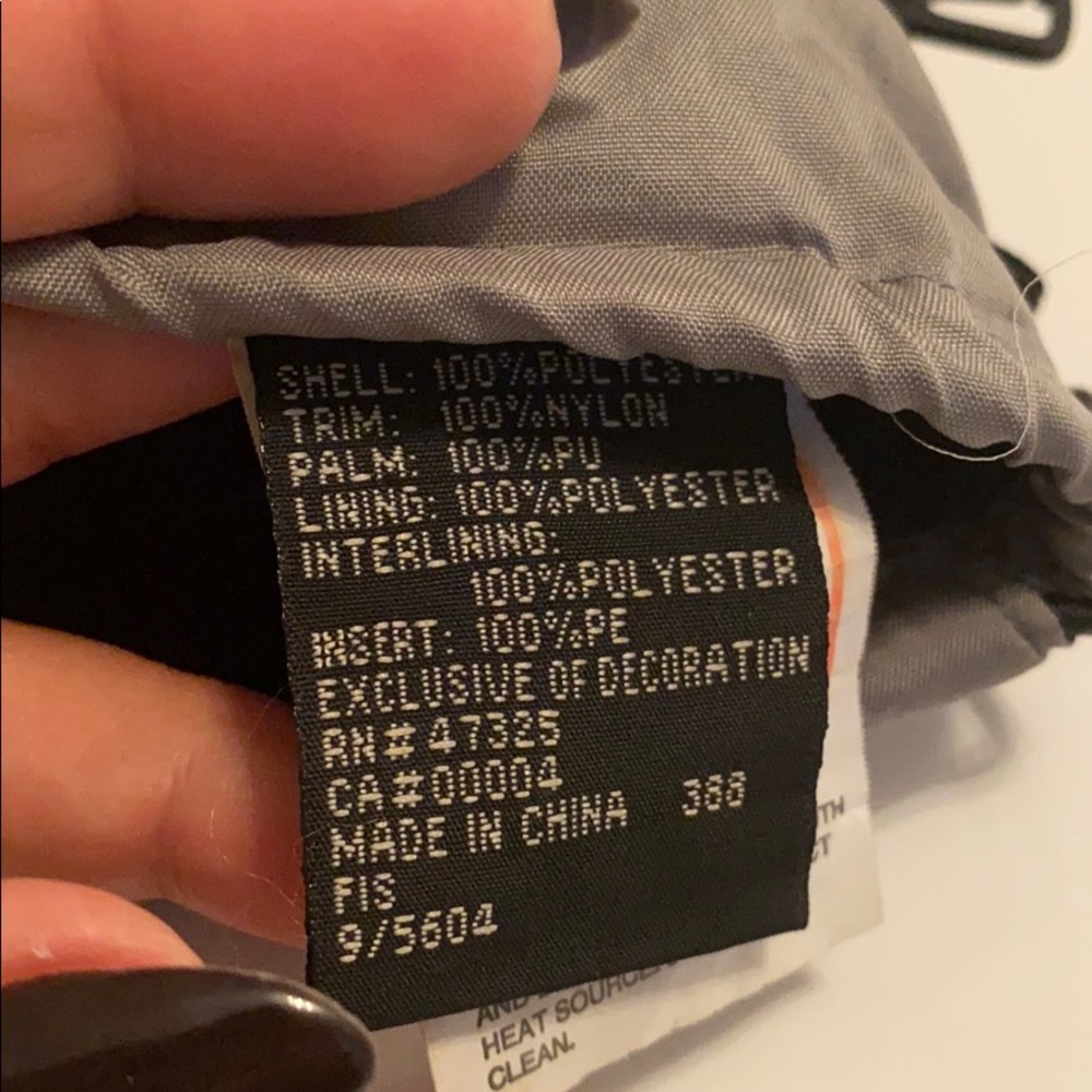 Gloves - Picture 6 of 11